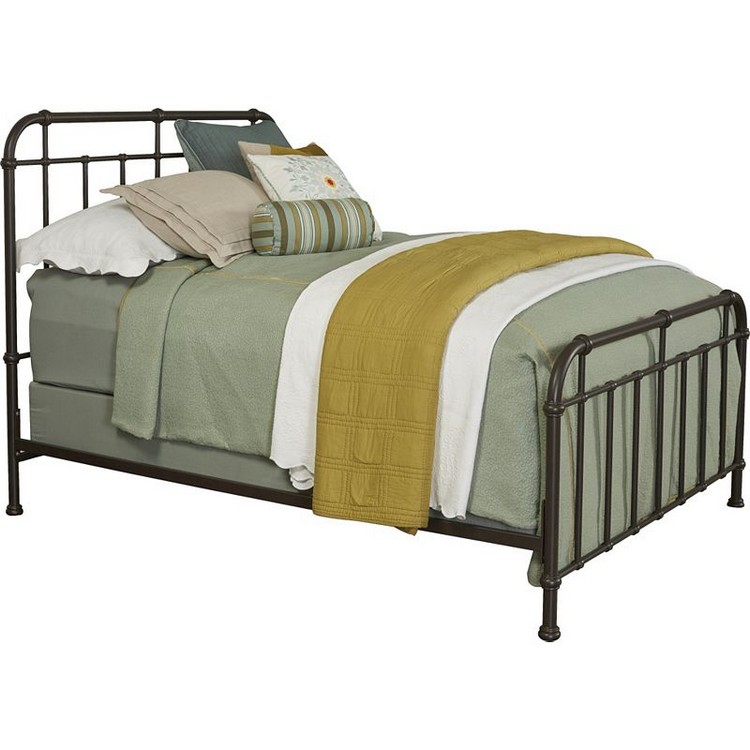 Broyhill Cranford Spindle Metal Bed